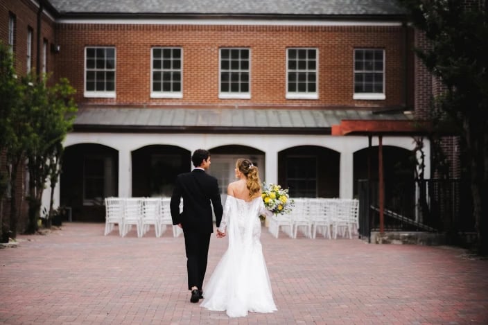 Lp Weddings Courtyard Ceremony