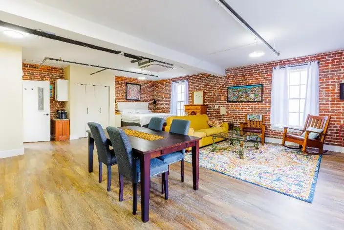 Apt101pics (1)