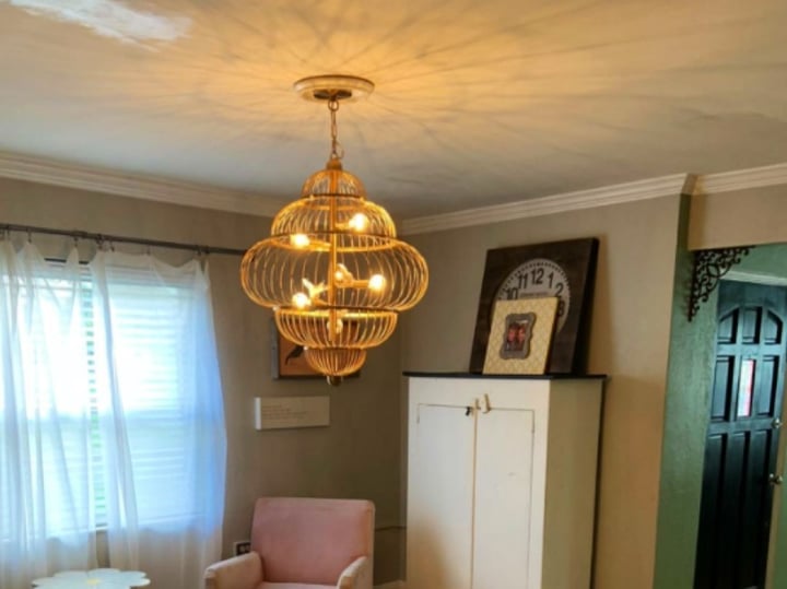 The same living room with a smooth refinished ceiling